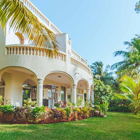 Saffronstays La Casa Maestro, Kashid - Spanish-Style Luxury Villa Near Kashid Beach Екстер'єр фото